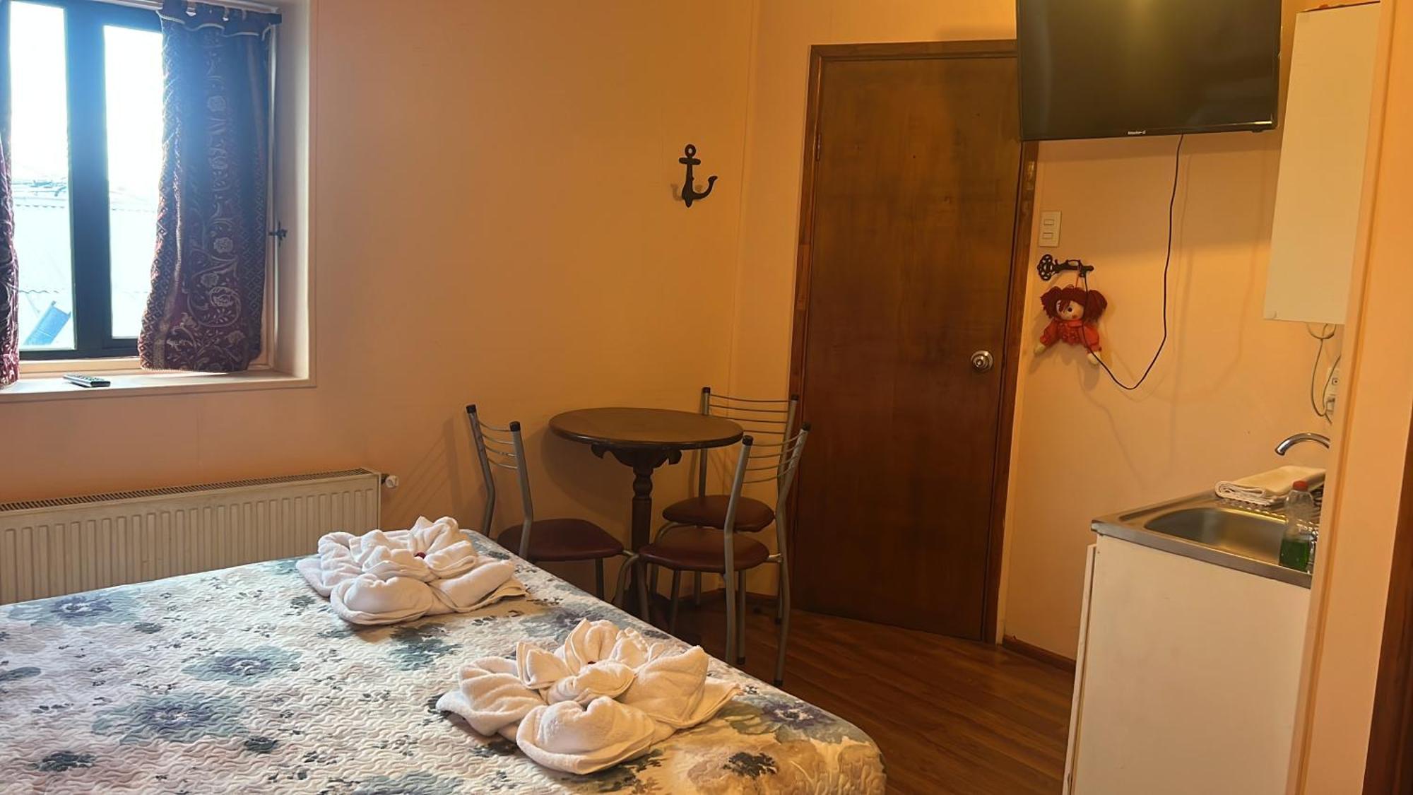Hostal Victoria Punta Arenas Bagian luar foto