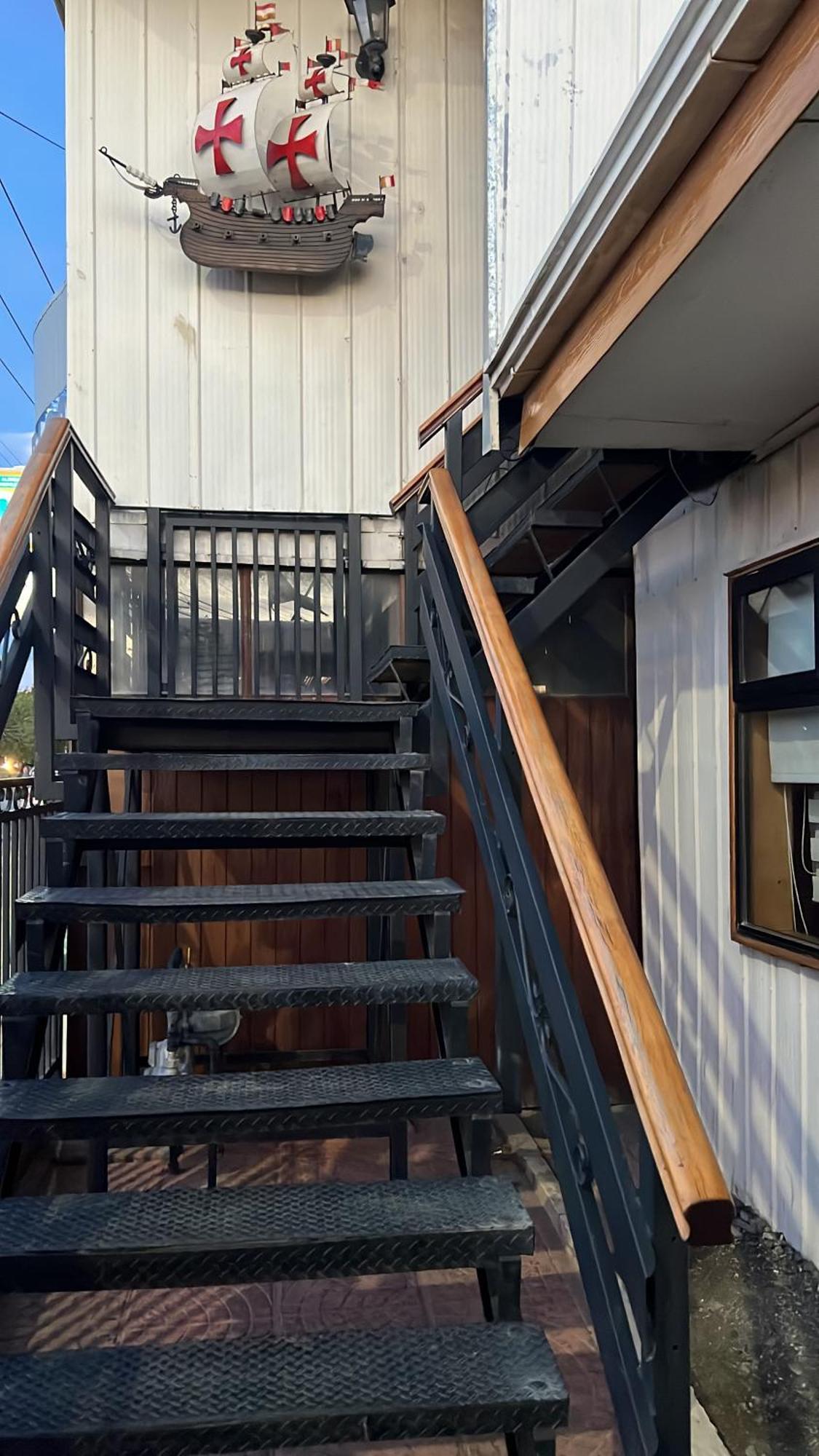 Hostal Victoria Punta Arenas Bagian luar foto