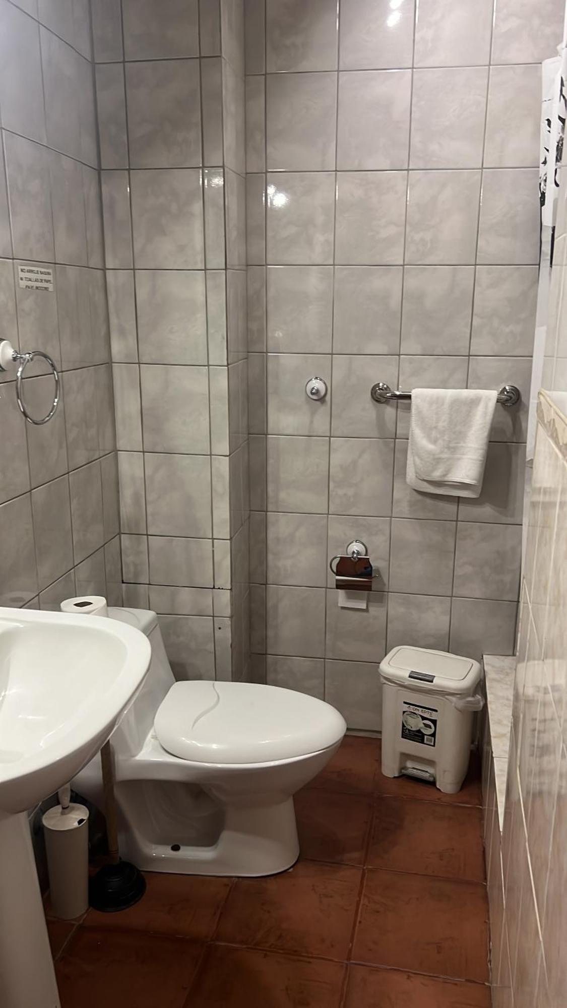 Hostal Victoria Punta Arenas Bagian luar foto