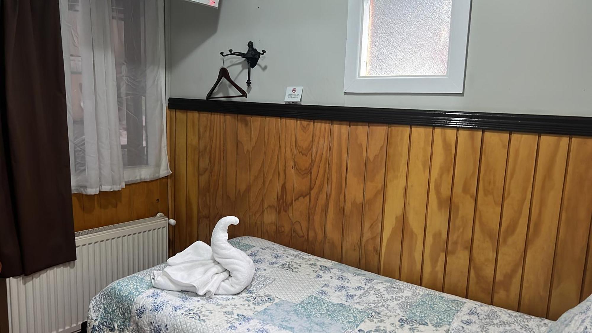 Hostal Victoria Punta Arenas Bagian luar foto