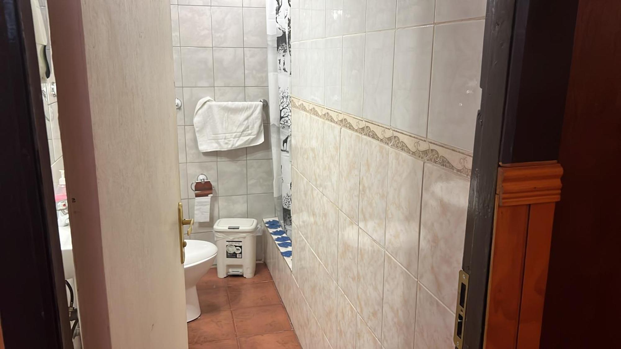 Hostal Victoria Punta Arenas Bagian luar foto
