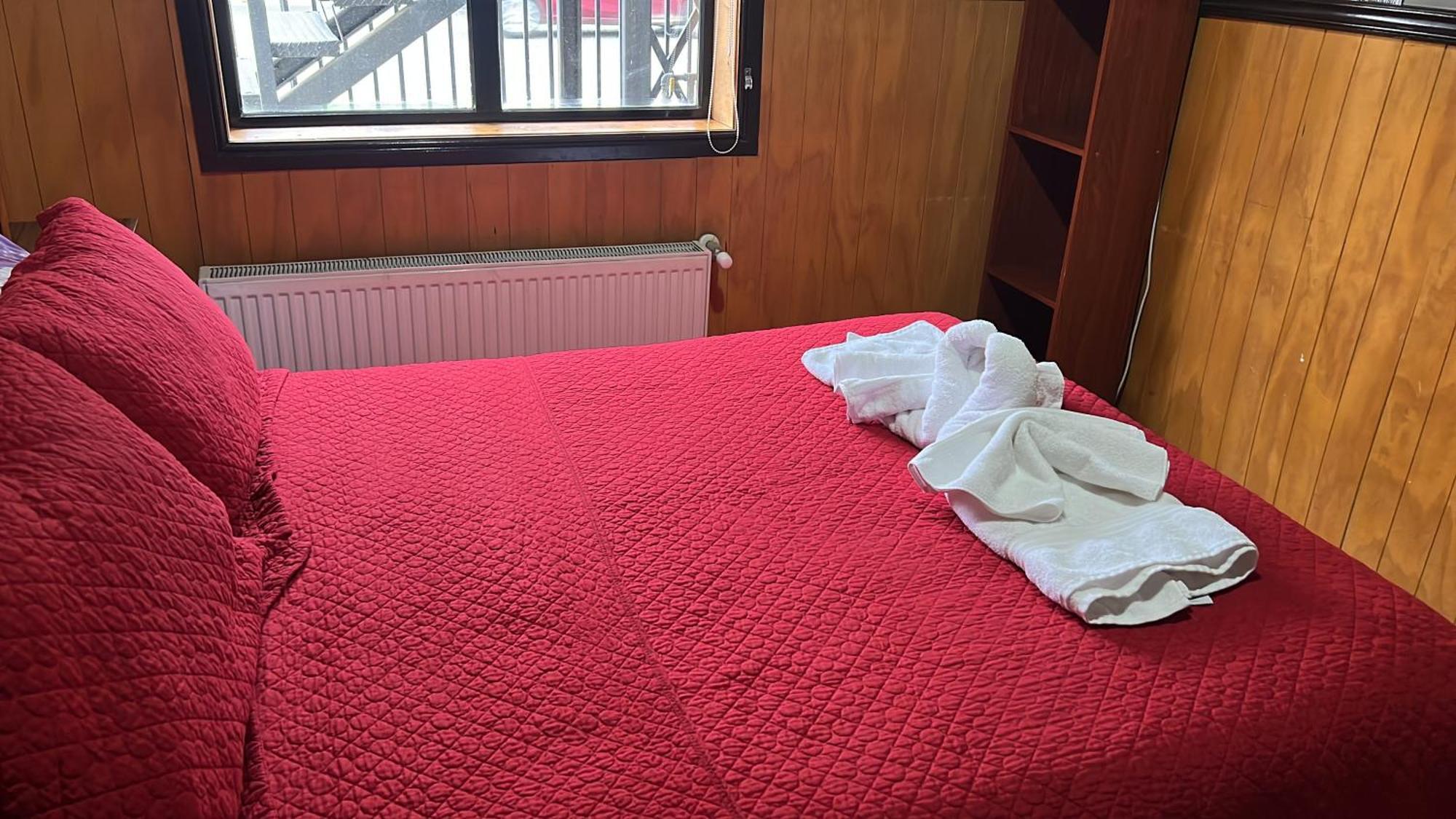 Hostal Victoria Punta Arenas Bagian luar foto