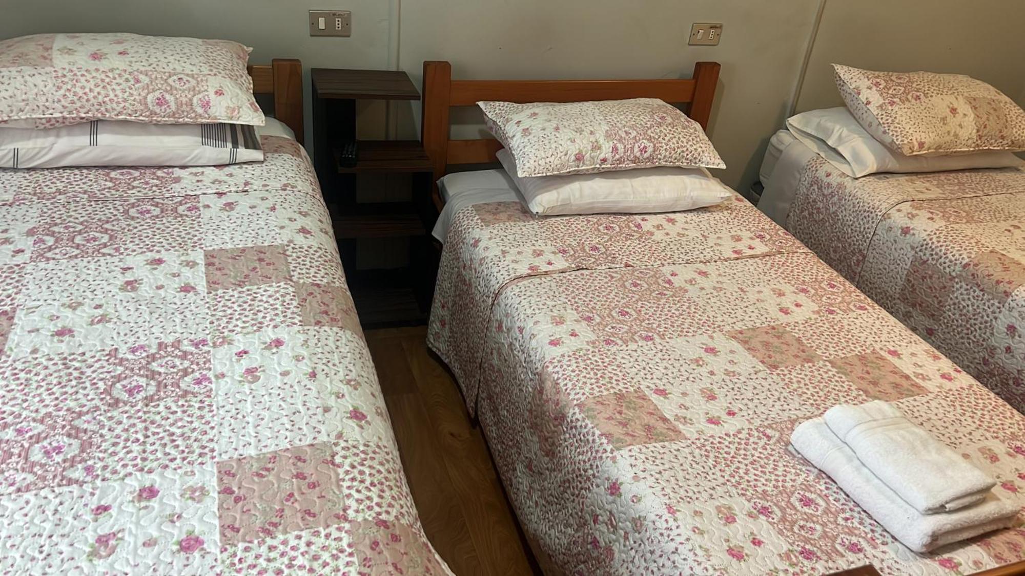 Hostal Victoria Punta Arenas Bagian luar foto
